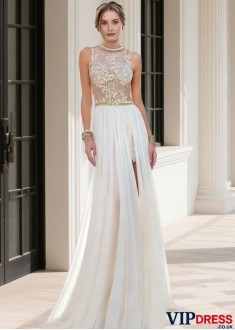 Sleeveless Halter Lace Embellished Beach Bridal Gown