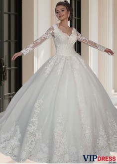 V Neck Long Sleeve Tulle Ball Gown Wedding Dresses with Lace Appliques