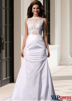 Chapel Train Satin Beach Wedding Dress – Trumpet Silhouette with Applique Detail