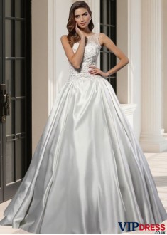 Satin Scoop Neck Sleeveless Ball Gown Wedding Dress With Applique and Chapel Train