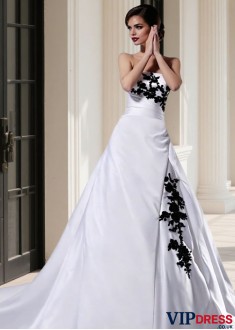 Empire Waist Lace-Up Satin Beach Bridal Gown
