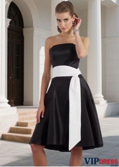 Strapless Black Satin Knee Length Bridesmaid Dresses with Belt