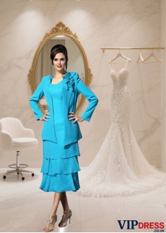 Elegant Tea-Length Chiffon Mother of the Bride Dress with Scoop Neckline