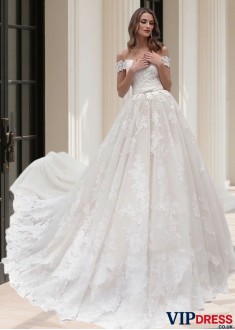 Off The Shoulder Tulle Wedding Dress with Short Sleeves and Monarch Train – Elegant A-Line Bridal Gown