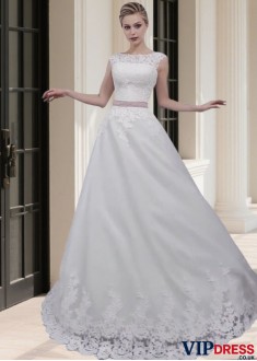Elegant Sleeveless Tulle A-Line Beach Wedding Dress – Simple Jewel Neck Bridal Gown
