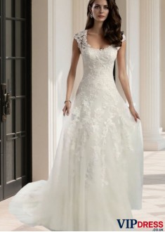 A-Line Tulle Wedding Dress with Scoop Neck & Cap Sleeves