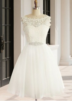 Short A-Line Tulle Lace Bateau Wedding Dress