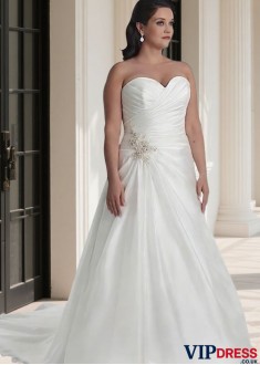 Sweetheart Plus Size Chapel Train Dress
