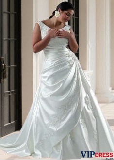 Plus Size V-Neck Full Length Wedding Dress for Brides with Appliques