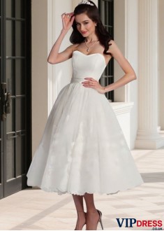 Short Sweetheart Sleeveless Tulle Tea-Length Wedding Dresses
