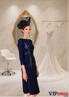 A-Line Knee-Length Mother of the Bride Dress – Elegant Chiffon Wedding Outfit