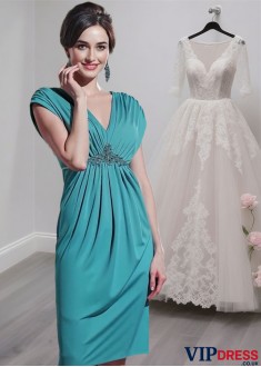 Chiffon V-Neck Knee-Length Mother of the Bride Dress with Cap Sleeves
