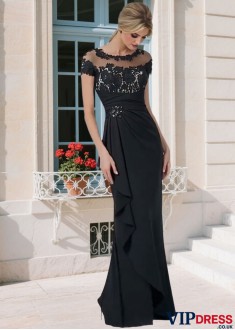 Elegant Black Tulle & Chiffon Mother of the Bride Dress – Jewel Neck Sheath Gown with T-Shirt Sleeves